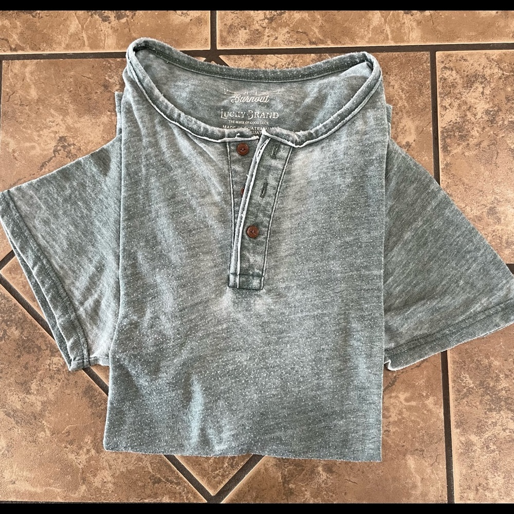 Lucky Brand men’s henley t-shirt